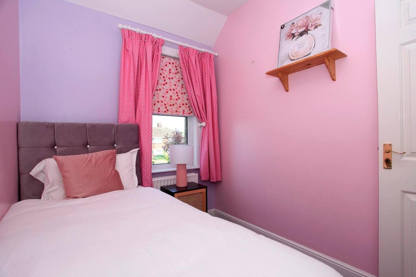 Lincoln Gate House Entertainment Room Hot Tub! Peterborough Esterno foto