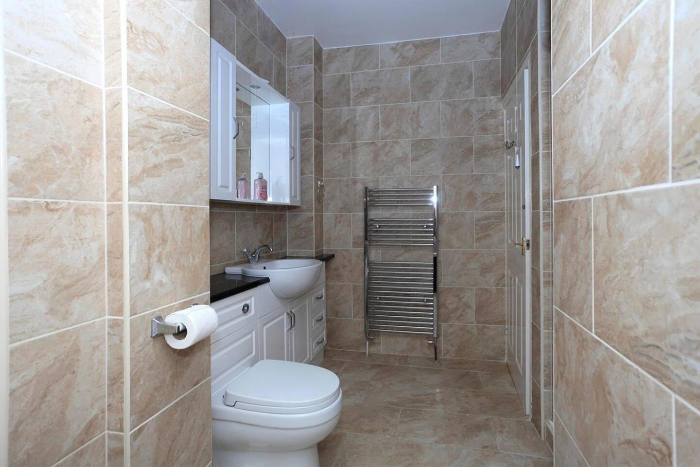 Lincoln Gate House Entertainment Room Hot Tub! Peterborough Esterno foto